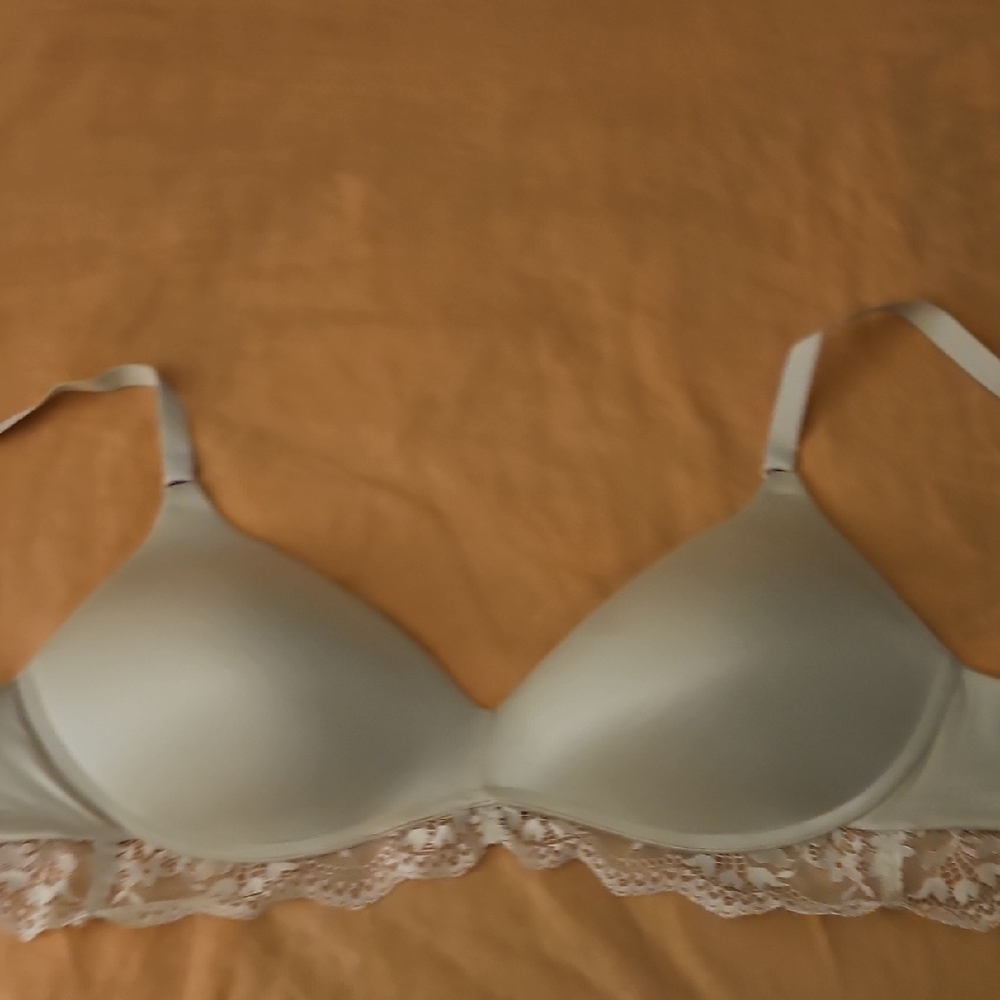 Elegant Cream Lace Trim Bra
